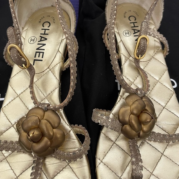 Chanel gold camellia sandals size 38.5 - Picture 8 of 14